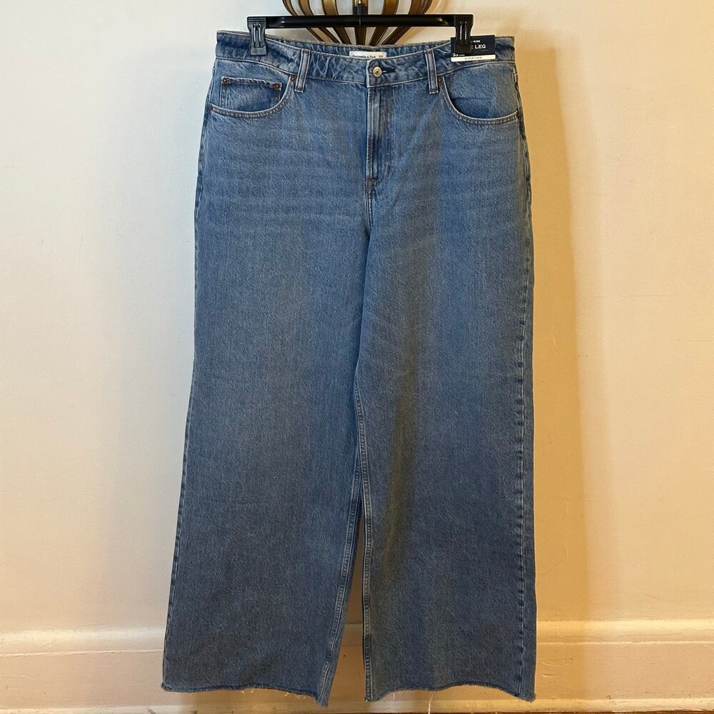 Ambercrombie & Fitch High Rise Wide Leg Curve Love Denim Jeans Size 33 Long, New